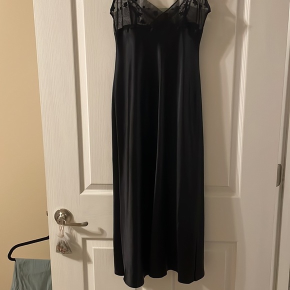 VINTAGE SLIP DRESS - Picture 7 of 8
